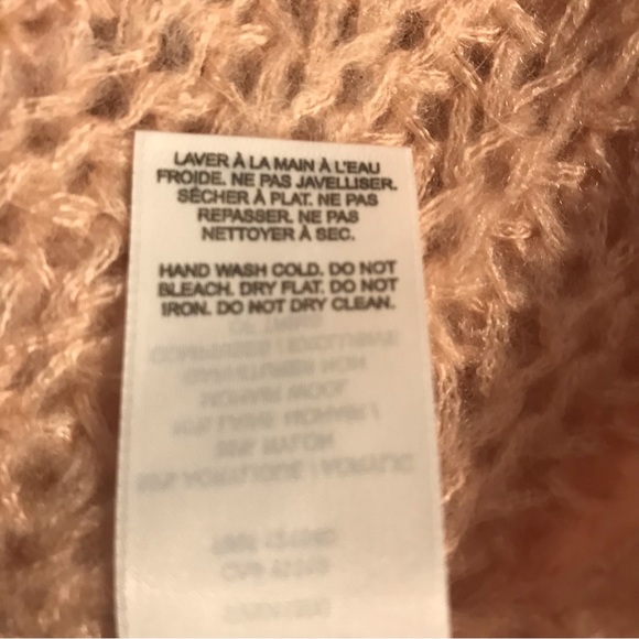 NEW ! - Dynamite Mohair Rose Sweater -Size Medium - Picture 8 of 8